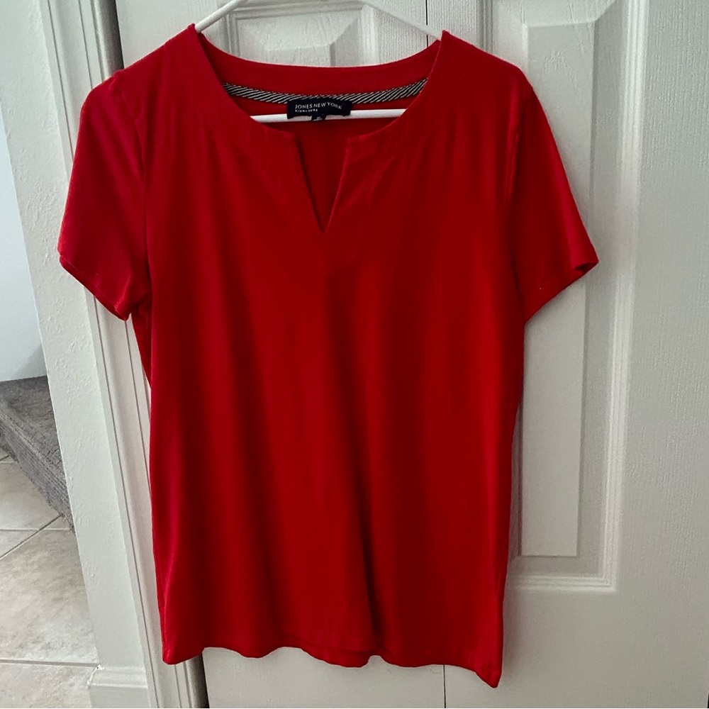 Jones New York Women’s Red V-Neck Short-Sleeve Top M
